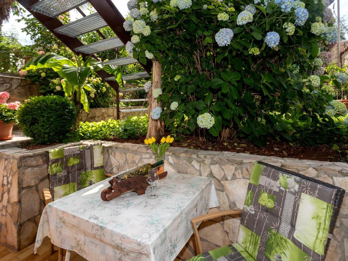 Apartman Ornela Porec Exterior photo